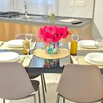 Solaria - Central Beachside 2Br In St Paul'S Bay * 圣保罗湾城