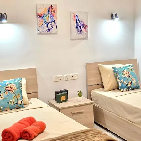 Solaria - Beachside 2br In Apartmán St. Paul's Bay