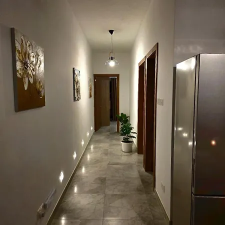 Solaria - Beachside 2br In Apartmán St. Paul's Bay